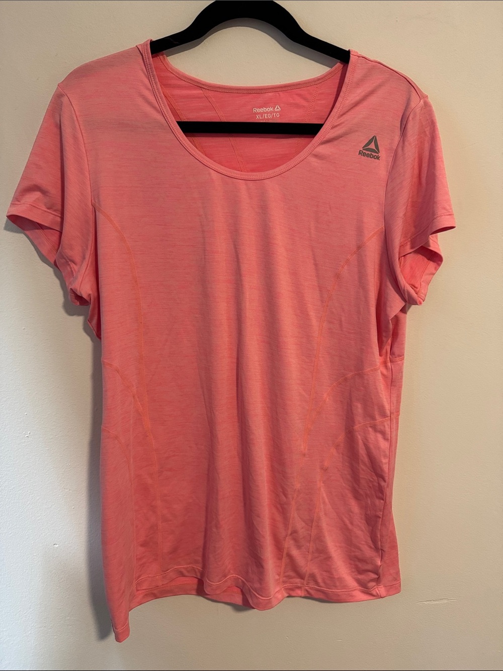 Reebok Women’s Pink Short-Sleeve Performance Tee size XL